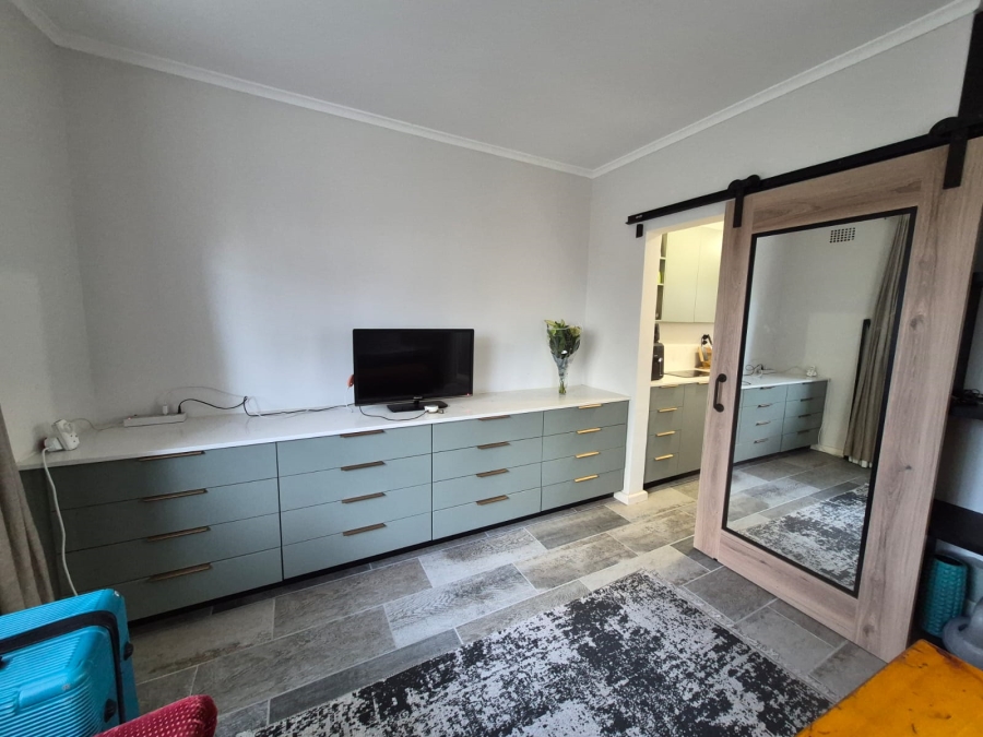 To Let 1 Bedroom Property for Rent in Kenilworth Western Cape